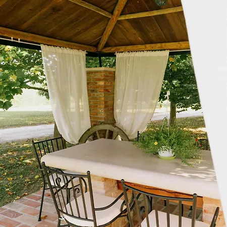 Ca' Degli Orsi Bed & Breakfast 3*